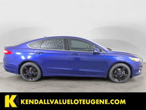 Used 2016 Ford Fusion SE FWD image 6