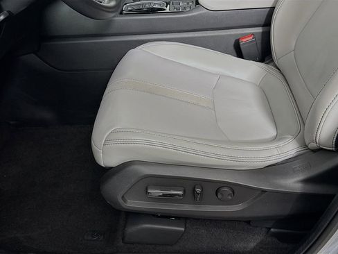 Certified 2024 Honda Pilot Touring image 18