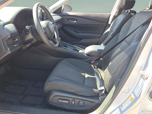 Used 2024 Honda Accord EX image 9