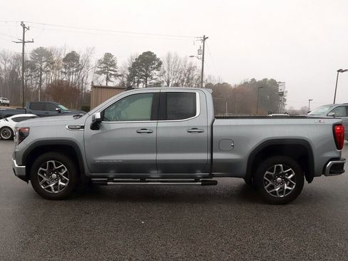New 2025 GMC Sierra 1500 SLE image 4