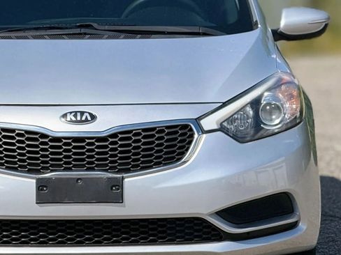 Used 2015 Kia Forte LX w/ Popular Package FWD image 12
