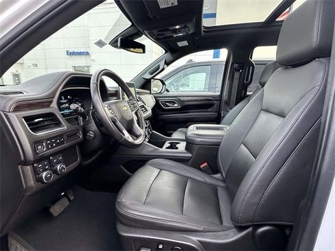 Used 2022 Chevrolet Tahoe LT w/ Luxury Package image 13