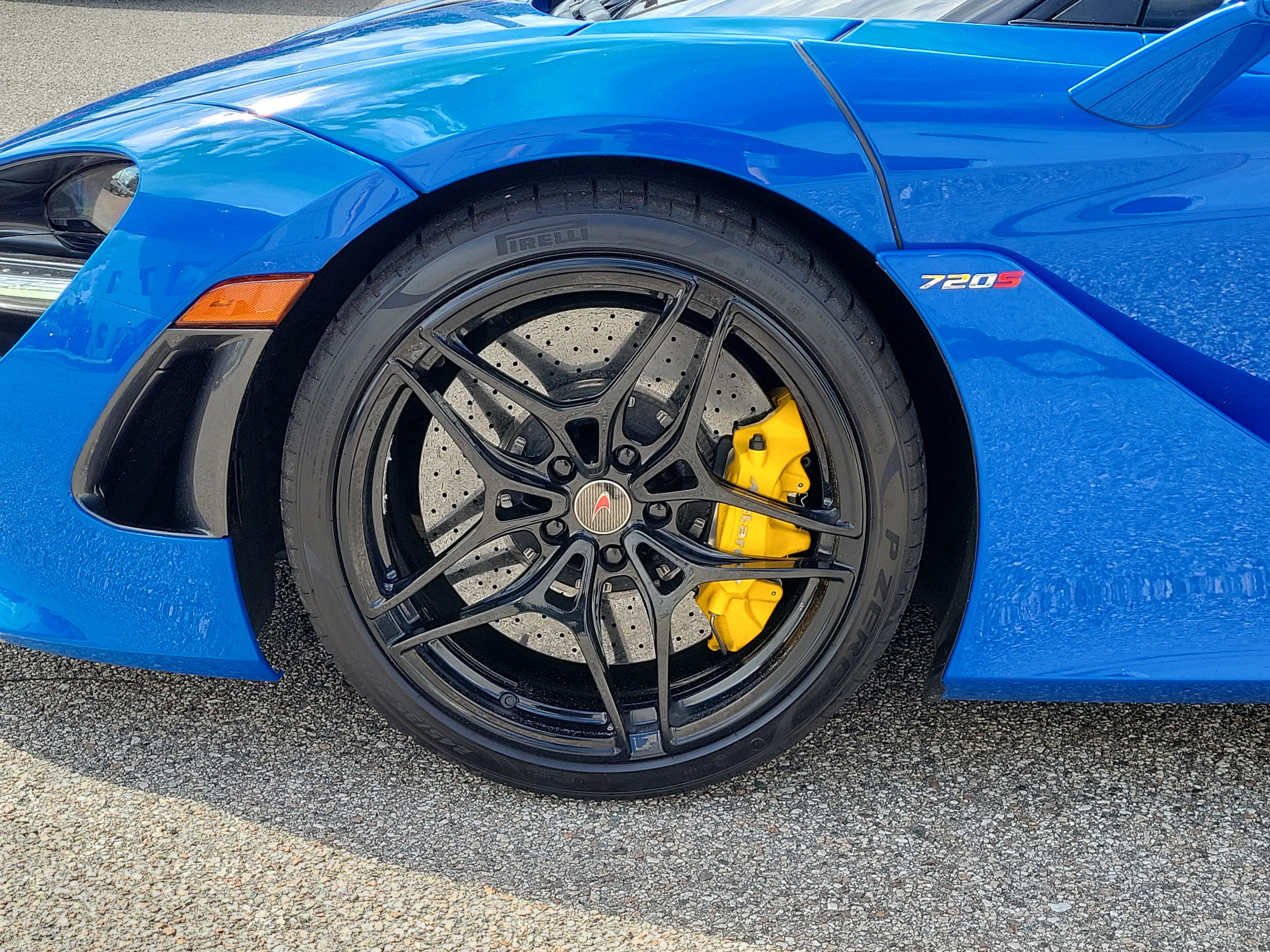 Used 2018 McLaren 720S Luxury RWD image 11