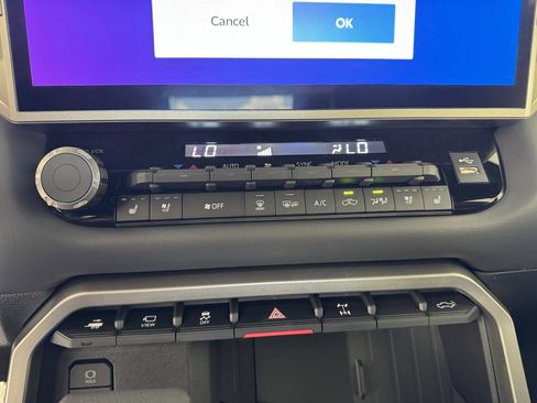 New 2026 Toyota Tundra Limited AWD/4WD image 3