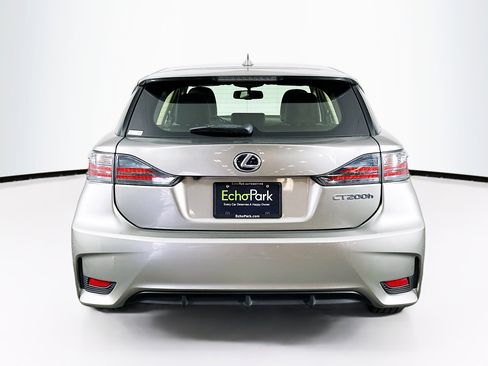 Used 2017 Lexus CT 200h w/ Seat Comfort Package image 7