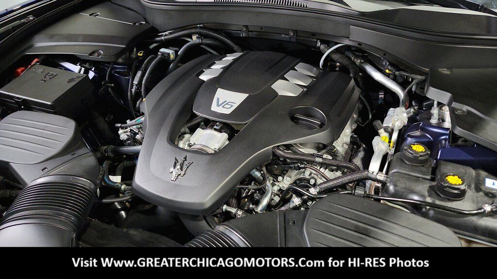 Used 2018 Maserati Levante AWD/4WD image 22