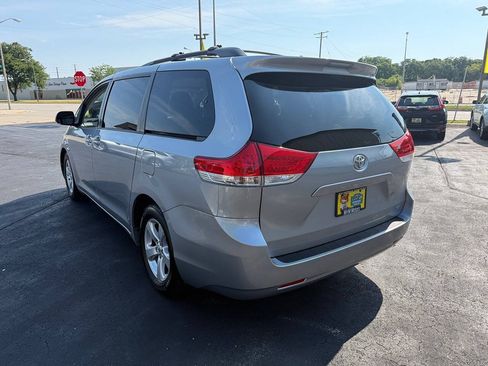 Used 2014 Toyota Sienna LE FWD image 6