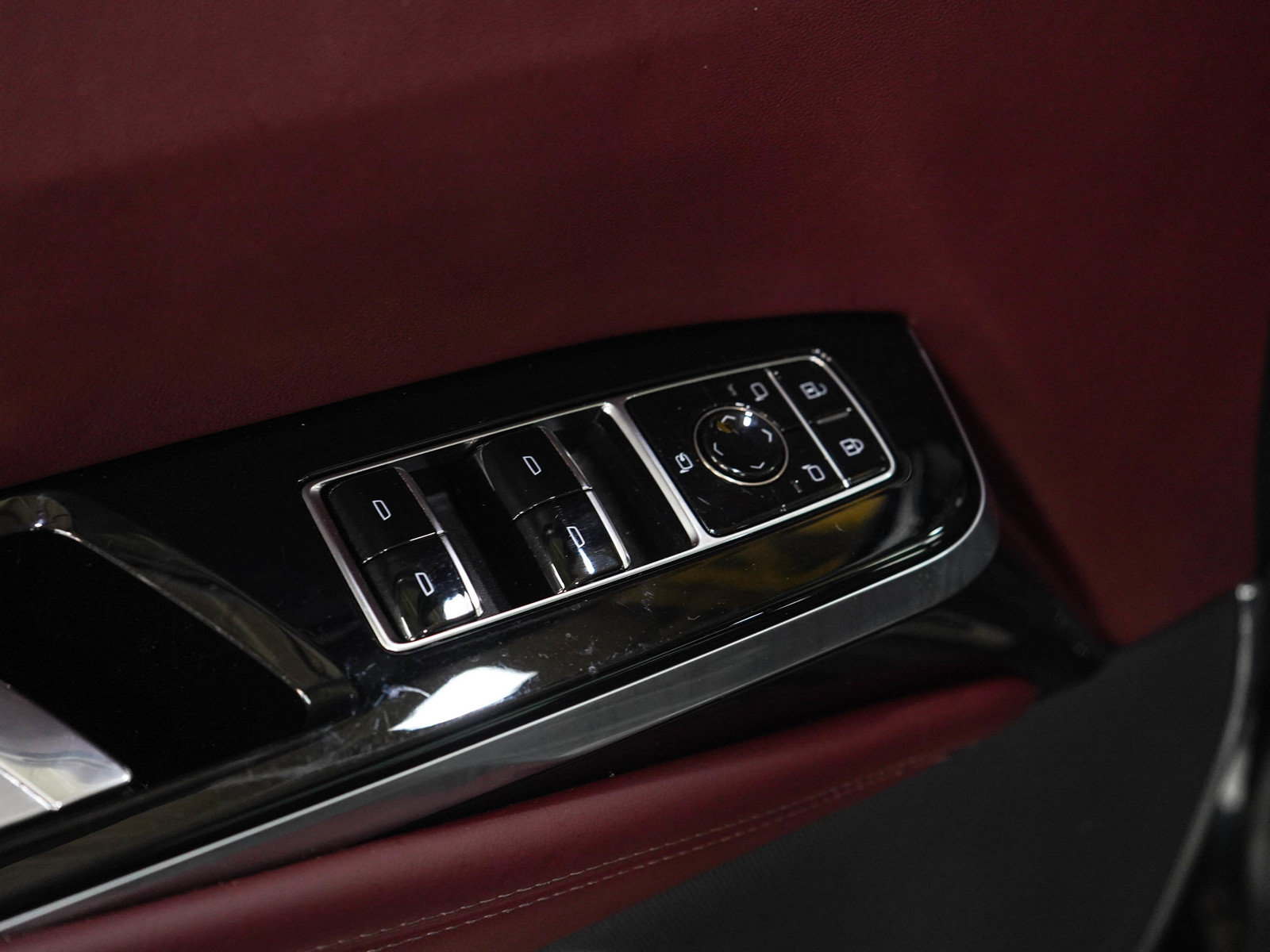 Used 2025 Cadillac Escalade Sport w/ Touring Package AWD/4WD image 21