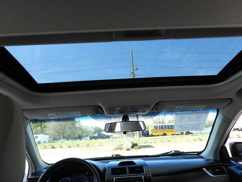 Used 2012 Toyota Camry XLE image 42