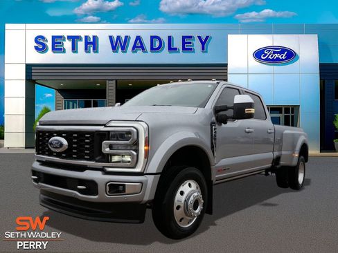 Certified 2024 Ford F450 Limited image 6