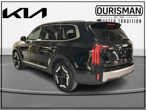New 2025 Kia Telluride S image 3