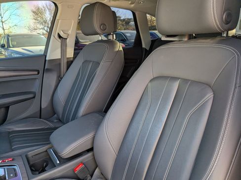 Used 2021 Audi Q5 Premium Plus w/ Premium Plus Package image 11