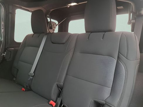 Used 2021 Jeep Wrangler Unlimited Sport image 8