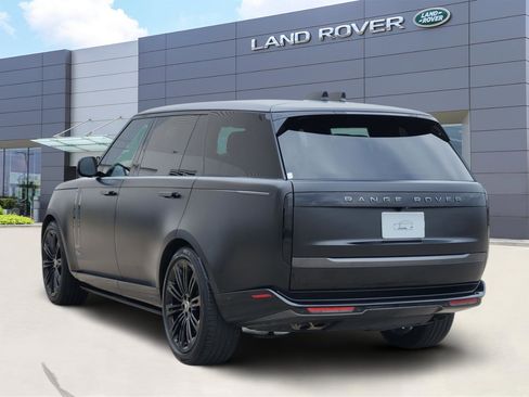 Certified 2025 Land Rover Range Rover Long Wheelbase Autobiography image 4