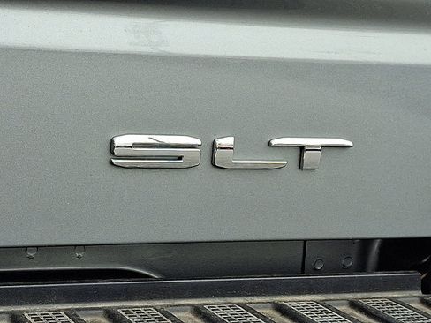Used 2026 GMC Sierra 1500 SLT AWD/4WD image 30