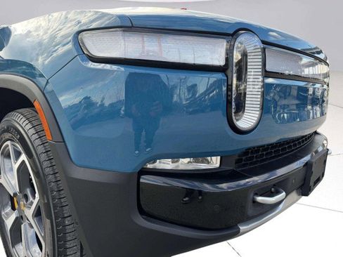 Used 2022 Rivian R1T Adventure image 11