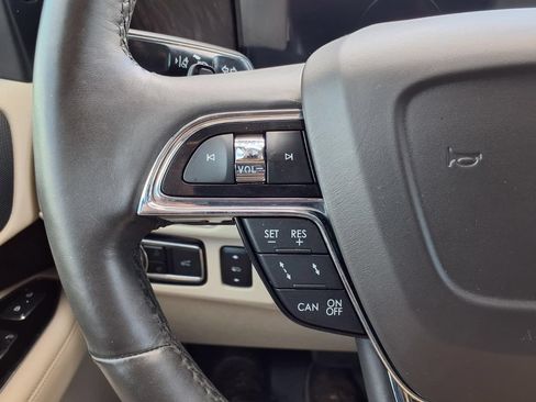 Used 2021 Lincoln Navigator Reserve RWD image 17