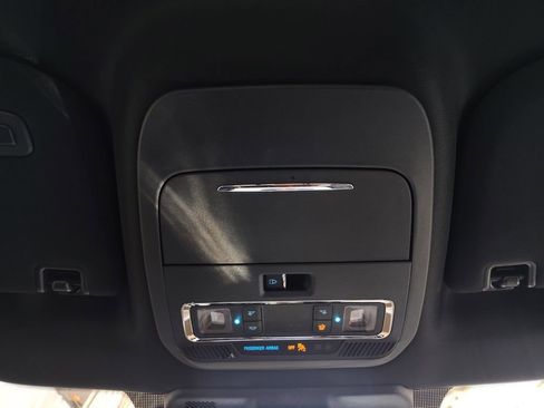 Used 2023 Ford F150 Platinum image 6