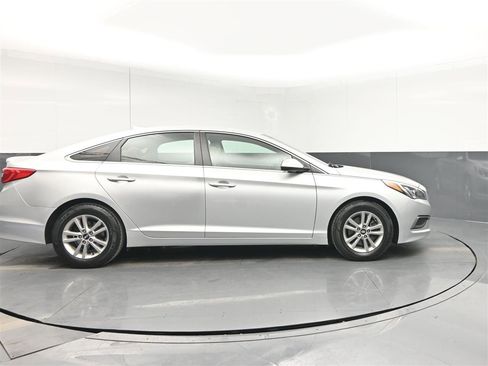 Used 2016 Hyundai Sonata SE image 4