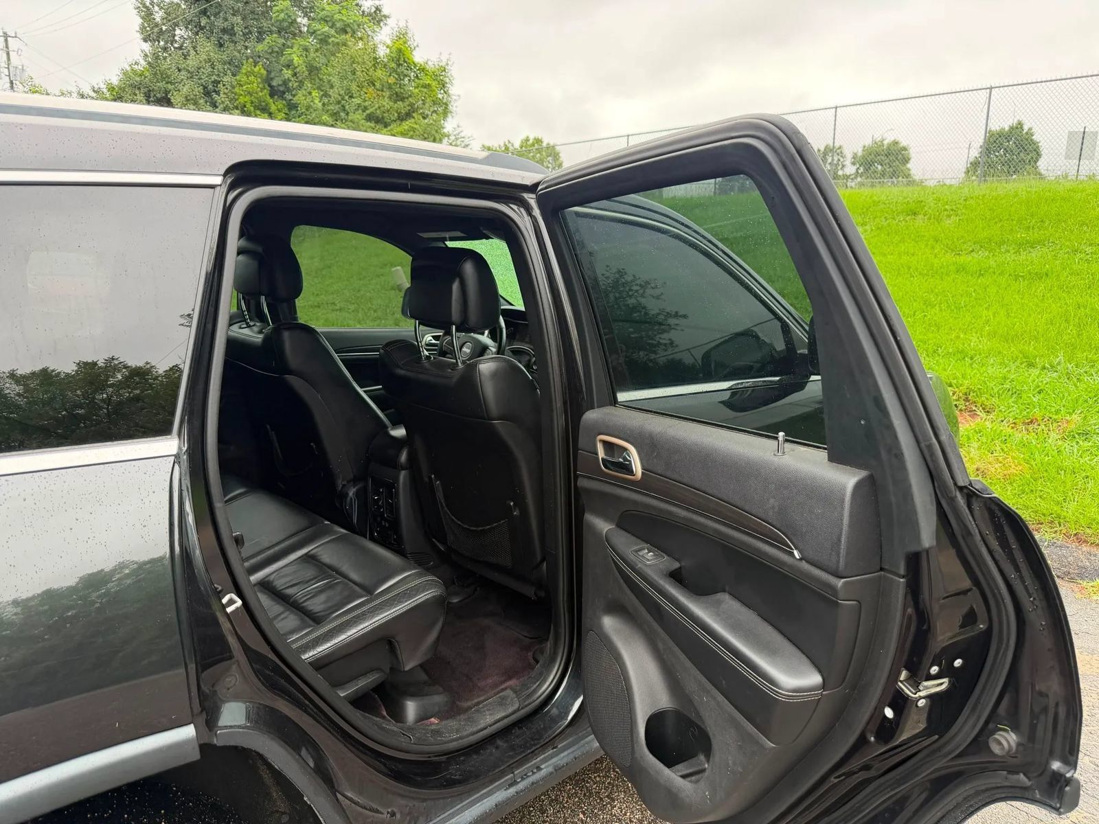 Used 2015 Jeep Grand Cherokee Limited AWD/4WD image 11