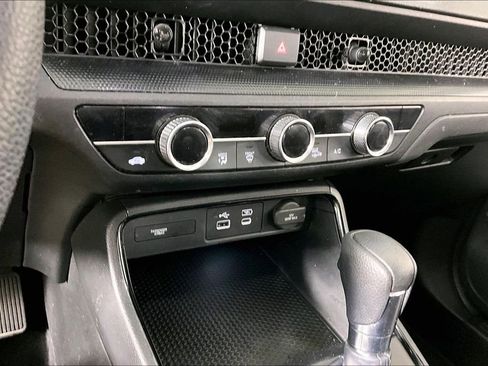 Used 2024 Honda CR-V EX image 15