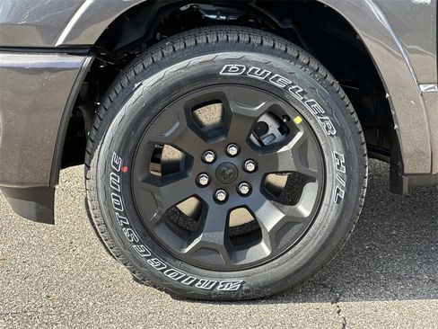 New 2026 RAM 1500 4x4 Crew Cab image 8