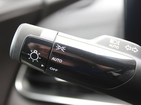 New 2026 Kia Carnival EX FWD image 32