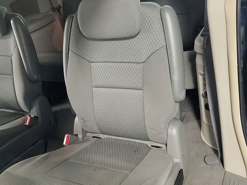 Used 2010 Dodge Grand Caravan SXT w/ Entertainment Group 2 FWD image 13