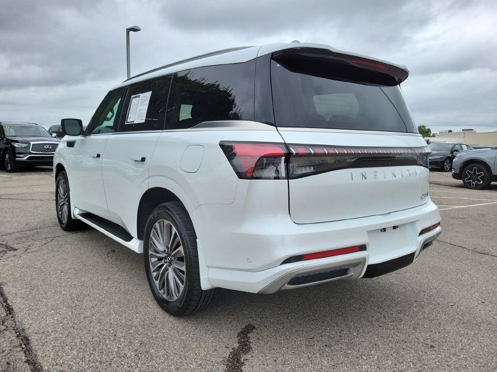 Certified 2026 INFINITI QX80 Luxe w/ Cargo Package AWD/4WD image 3