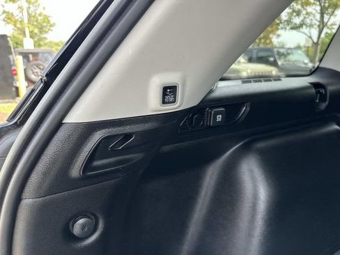 Used 2023 Jeep Grand Cherokee Limited AWD/4WD image 15