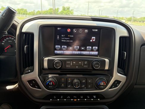 Used 2016 GMC Sierra 2500 SLT w/ Duramax Plus Package AWD/4WD image 19