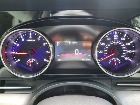 Certified 2023 Kia Carnival EX w/ Paint Protection Package FWD image 21