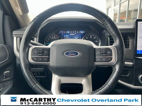 Used 2023 Ford Expedition Max XLT image 11