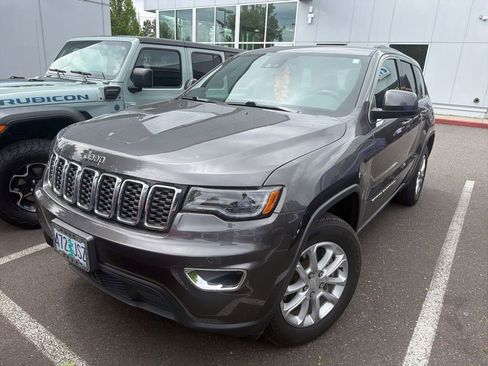 Used 2021 Jeep Grand Cherokee Laredo AWD/4WD image 2
