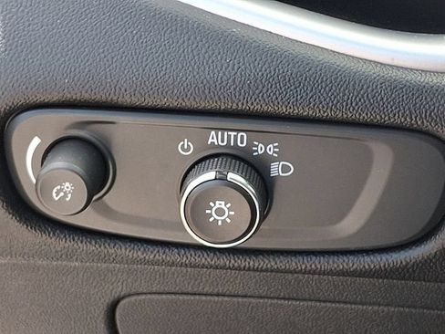 Used 2024 Chevrolet Malibu LT FWD image 23