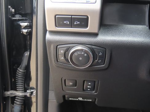 Used 2017 Ford F250 Platinum AWD/4WD image 27