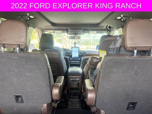 Used 2022 Ford Explorer King Ranch w/ Technology Package image 13