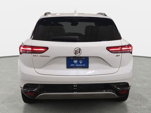 Used 2022 Buick Envision Essence w/ Technology Package II image 6