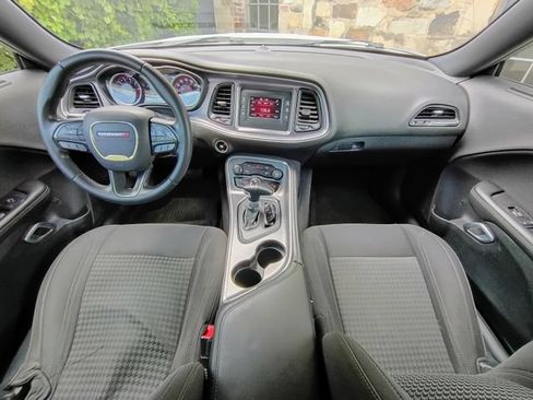 Used 2017 Dodge Challenger SXT RWD image 46