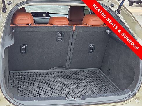 Used 2024 MAZDA CX-30 Carbon image 9