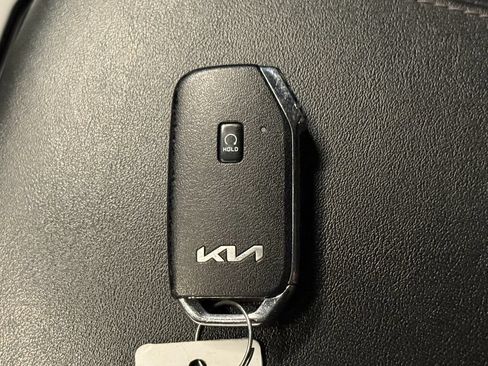Used 2023 Kia Sorento EX AWD/4WD image 17