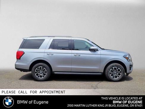 Used 2024 Ford Expedition XLT AWD/4WD image 2