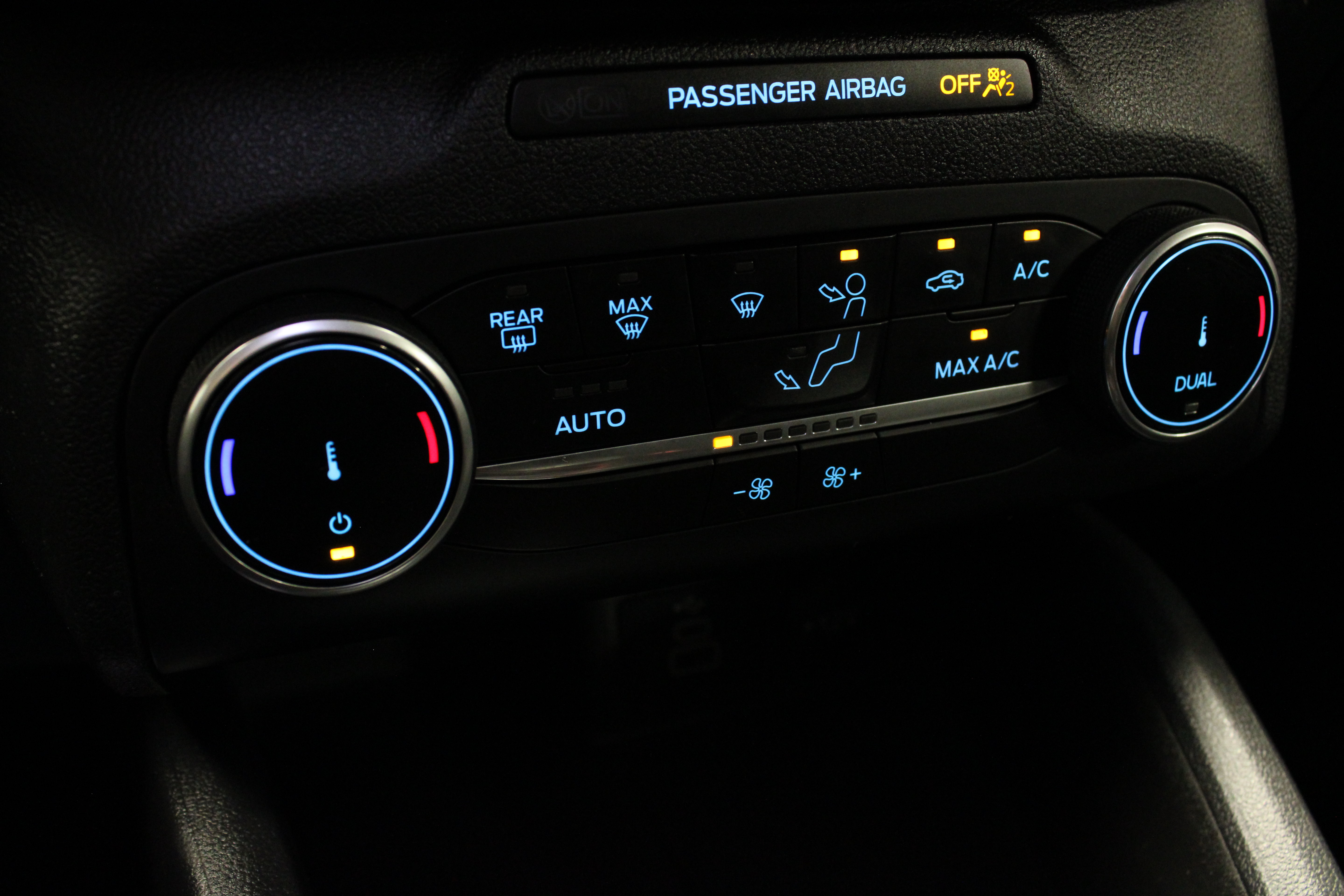 Used 2025 Ford Escape Active AWD/4WD image 23