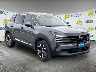 Used 2025 Nissan Kicks SV video 1