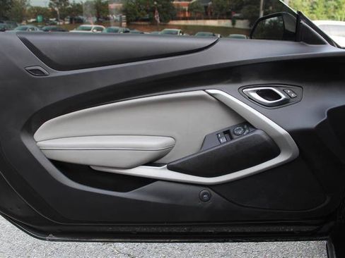 Used 2022 Chevrolet Camaro LT RWD image 11