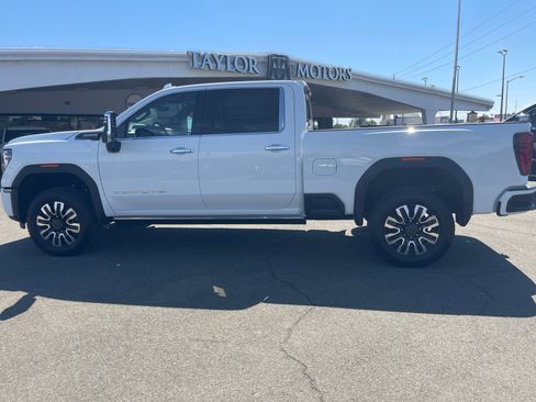 New 2025 GMC Sierra 2500 Denali Ultimate w/ Max Trailering Package image 8