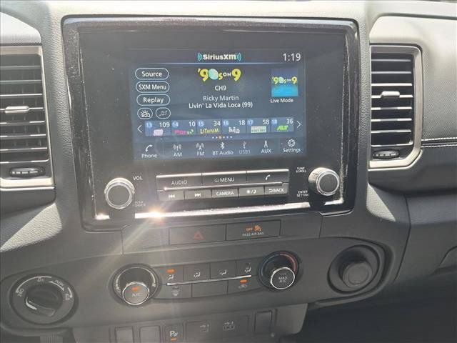 Used 2022 Nissan Frontier SV w/ Technology Package AWD/4WD image 14