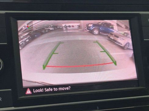Used 2018 Volkswagen Tiguan S FWD image 14