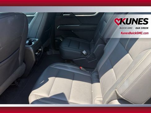 Used 2024 GMC Acadia Elevation AWD/4WD image 33
