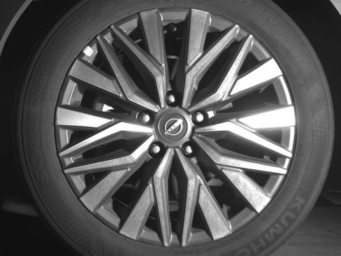 Used 2025 Nissan Altima 2.5 SV image 12